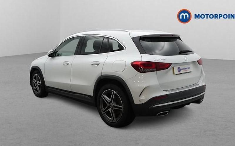 Used Mercedes GLA180 AMG Line Premium 136 HP (100 kW) 2021 White SUV