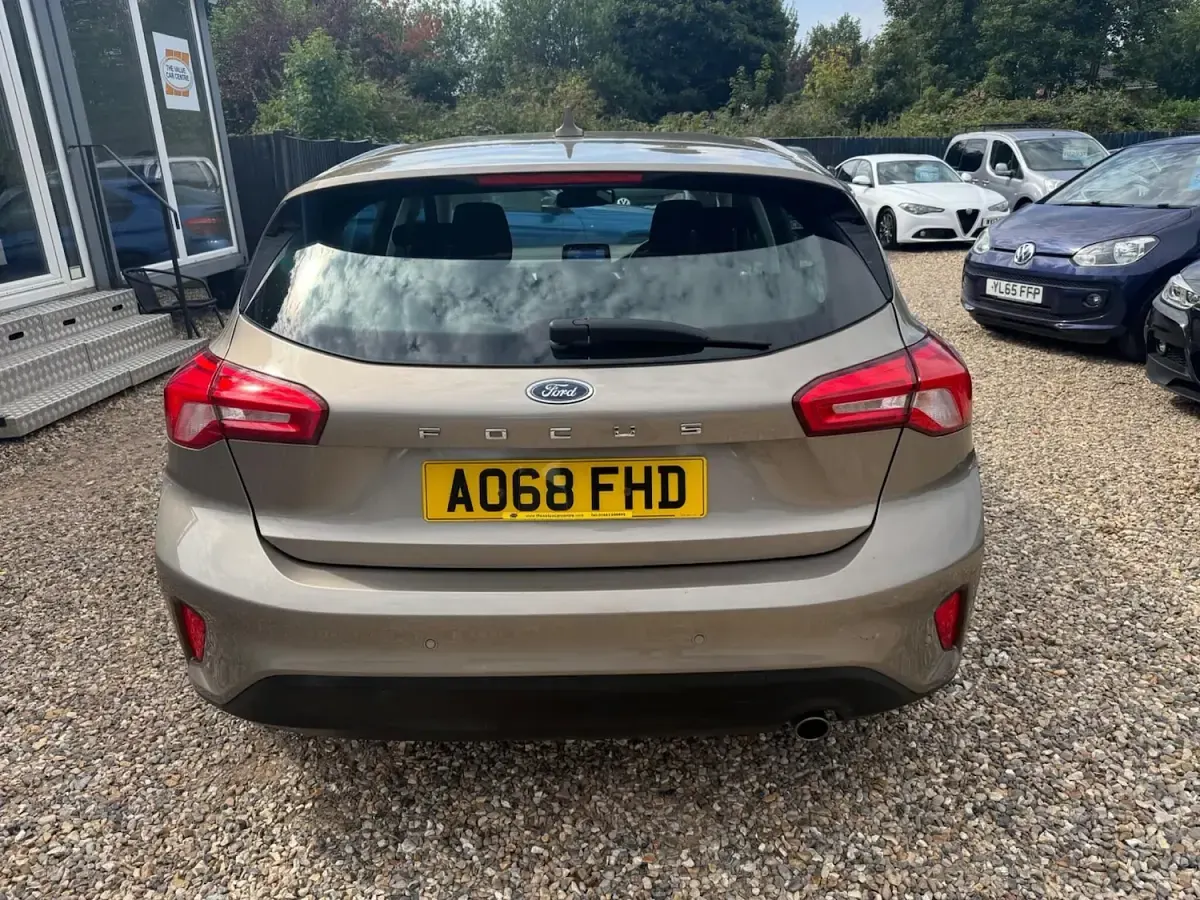 Used Ford Focus Titanium 125 HP (91 kW) 2018 Silver Hatchback