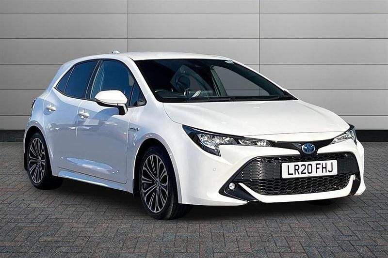 Used Toyota Corolla Design 184 HP (135 kW) 2020 Pure white Hatchback