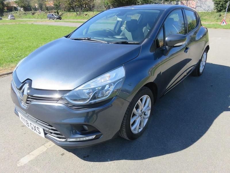 Usado Renault Clio IV Dynamique 2018 Cinzento Citadino
