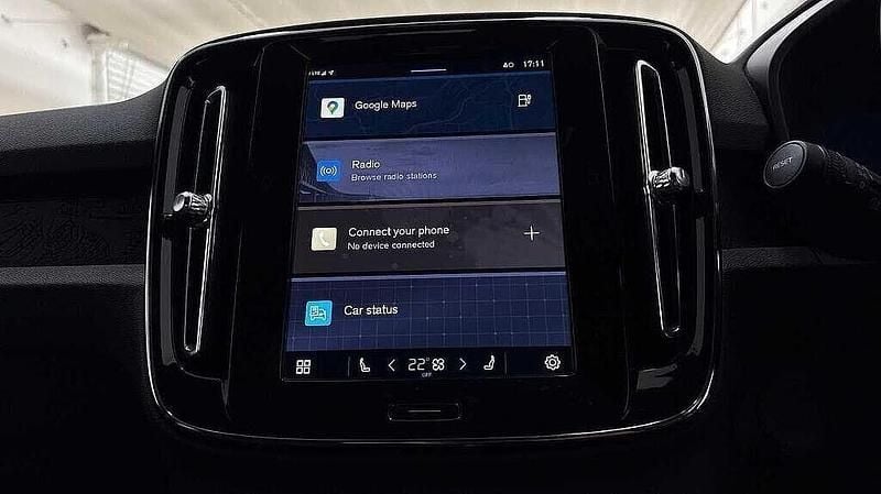 New Volvo EX40 Core 175 kW (238 HP) 2025 Blue SUV