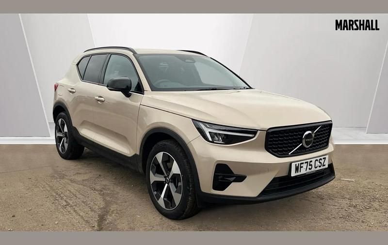 Usado Volvo XC40 Plus 161 HP (118 kW) 2025 Other SUV