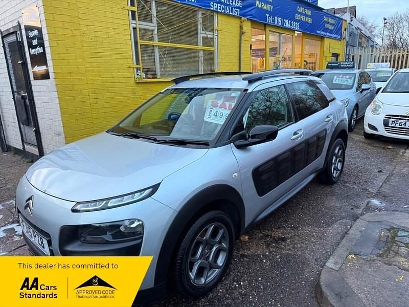 Used Citroën C4 Cactus Feel 100 HP (73 kW) 2015 Silver Hatchback