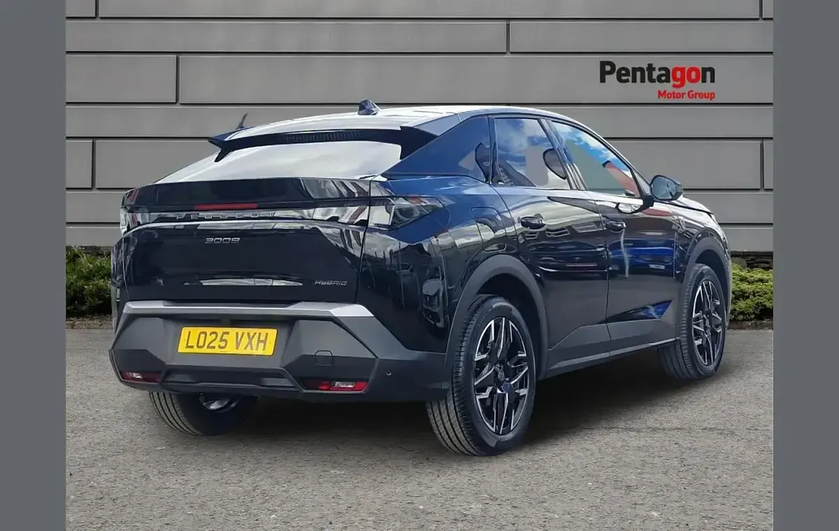 Second-hand Peugeot 3008 GTi 134 CP (98 kW) 2025 Negru SUV