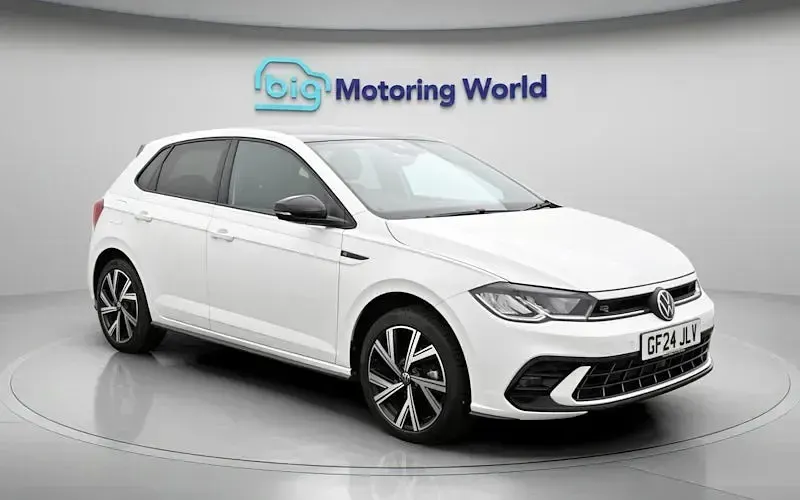 Begagnad VW Polo R-line 110 HK (80 kW) 2024 Vit Halvkombi
