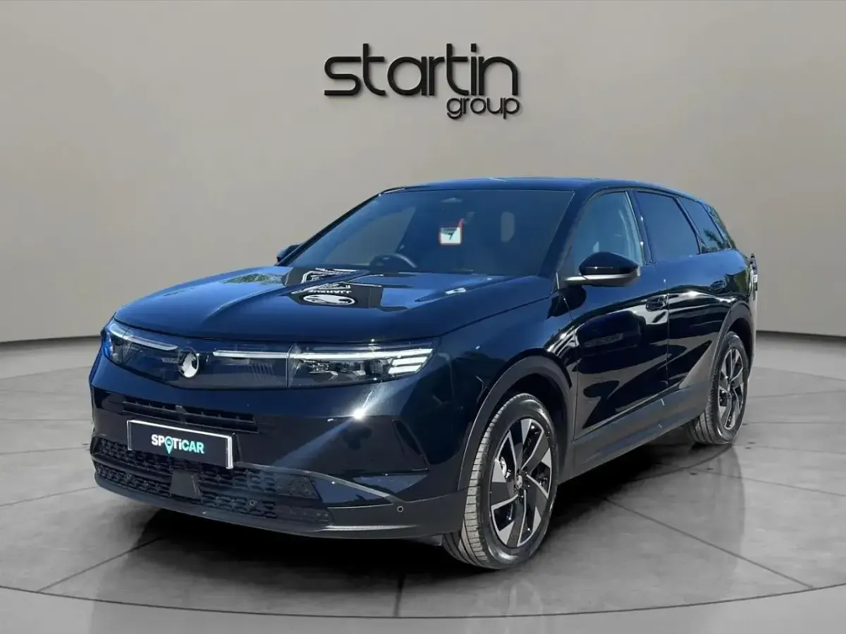 Used Vauxhall Grandland X GSe 134 HP (98 kW) 2024 Black SUV
