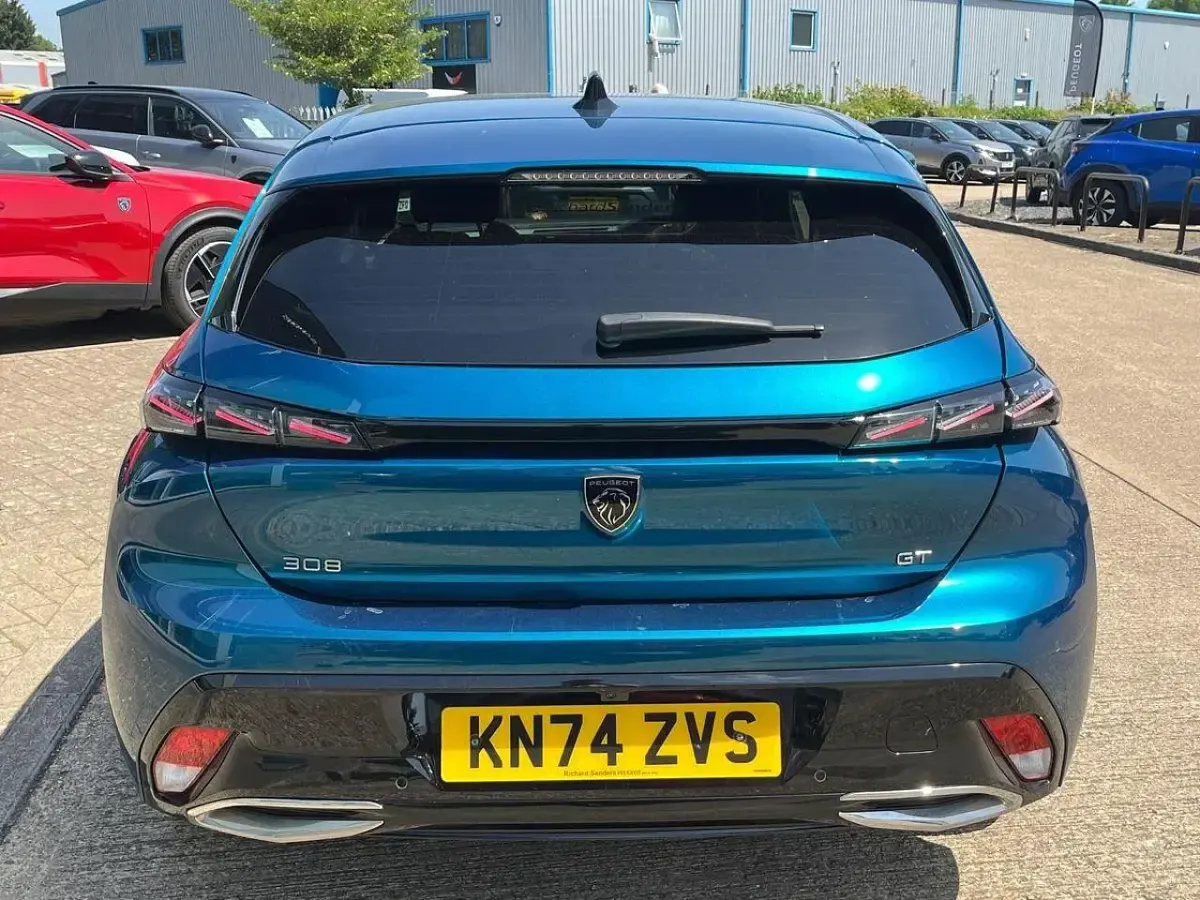 Used Peugeot 308 GT 129 HP (94 kW) 2024 Blue Hatchback