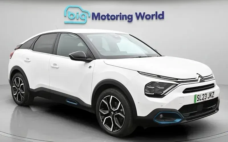 Usado Citroën e-C4 Shine 100 kW (136 HP) 2023 Citadino