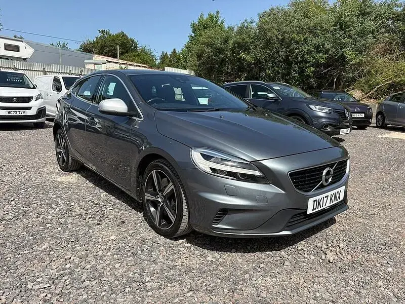 Used Volvo V40 R-Design 190 HP (139 kW) 2017 Grey Hatchback