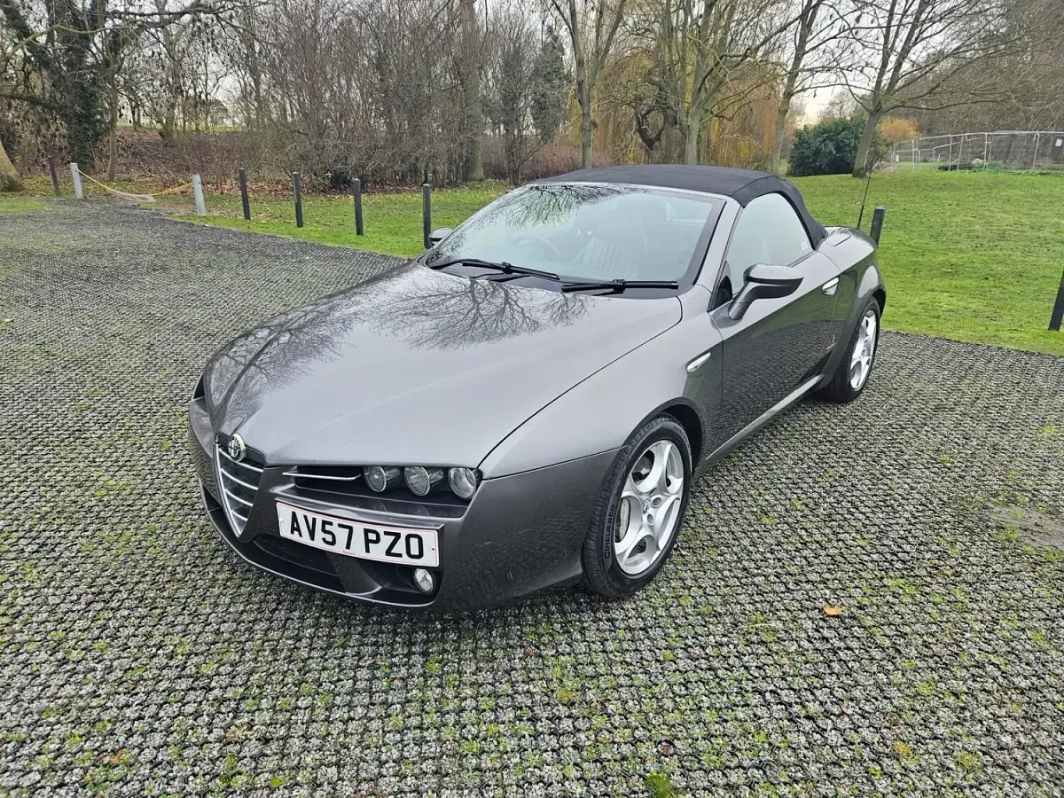Used Alfa Romeo Spider 260 HP (191 kW) 2007 Grey Cabriolet