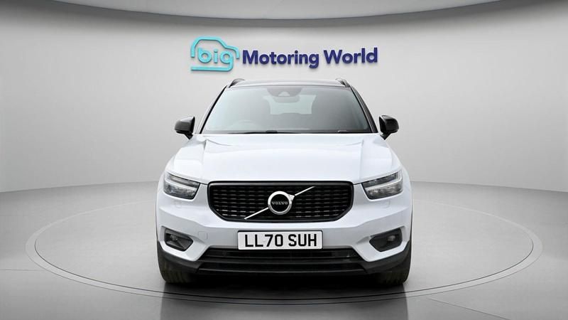 Used Volvo XC40 R-Design Pro 197 HP (144 kW) 2020 Silver SUV