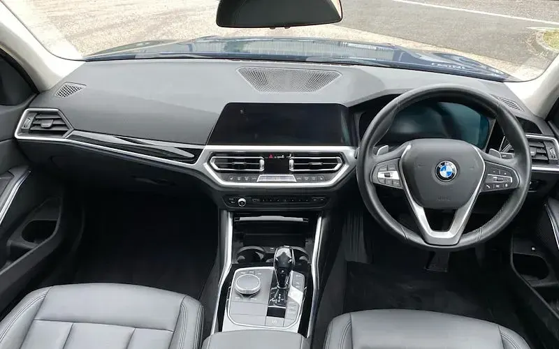 Used BMW 330e Comfort Edition 292 HP (214 kW) 2020 Blue Sedan