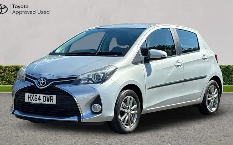 Used Toyota Yaris 99 HP (72 kW) 2016 Hatchback