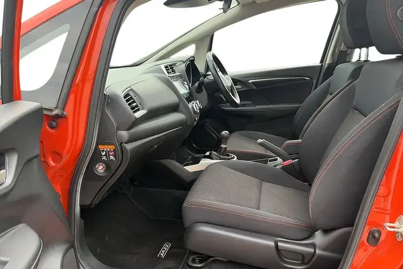 Used Honda Jazz Sport 130 HP (95 kW) 2018 Orange Hatchback