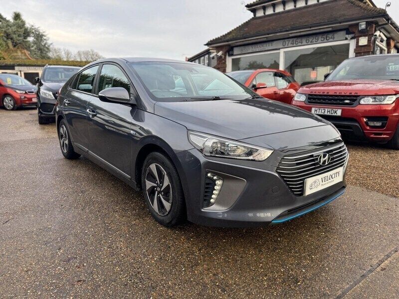 Grey Used 2016 Hyundai Ioniq SE Sedan | £7,333 - Image 1/3