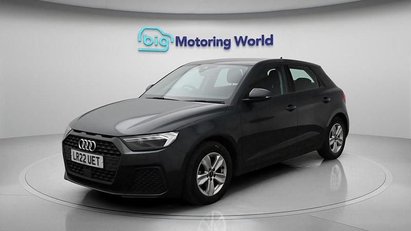 Begagnad Audi A1 Sportback 95 HK (69 kW) 2022 Grå Halvkombi