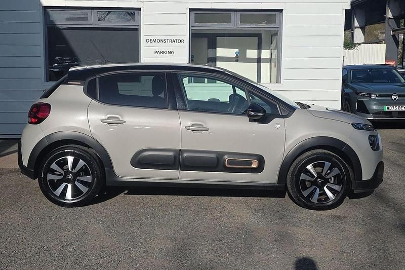 Used Citroën C3 PureTech 82 HP (60 kW) 2022 Brown Hatchback
