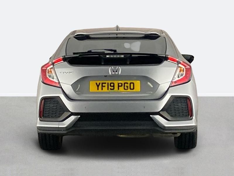 Used Honda Civic SR 126 HP (92 kW) 2019 Silver Hatchback