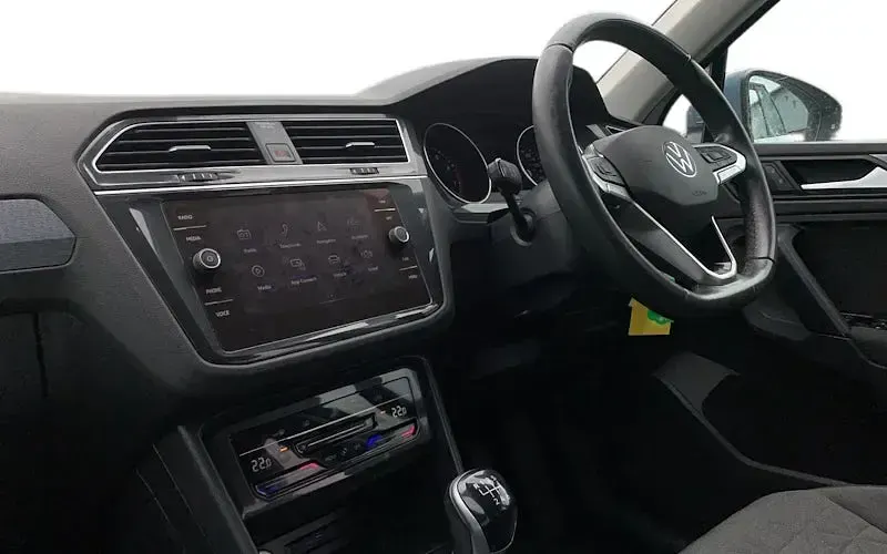 Used VW Tiguan Life 131 HP (96 kW) 2022 Silver SUV