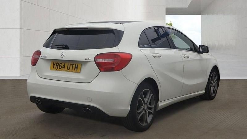 Used Mercedes A180 109 HP (80 kW) 2014 White Hatchback