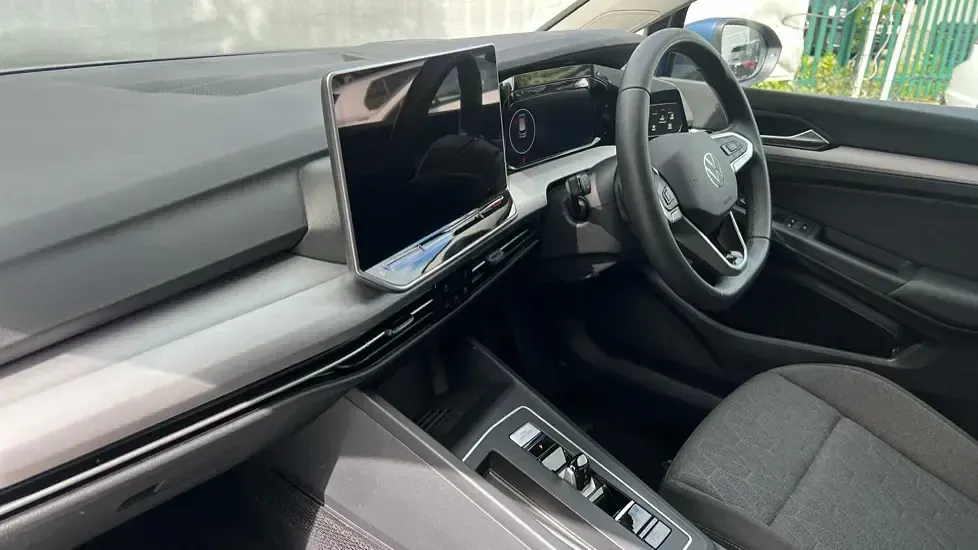 Second-hand VW Golf VIII Match 204 CP (150 kW) 2025 Albastru
