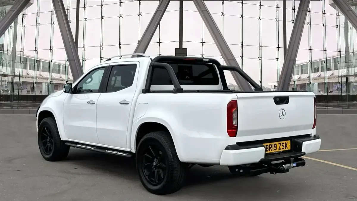 Used Mercedes X250 Progressive 190 HP (139 kW) 2019 White Pickup