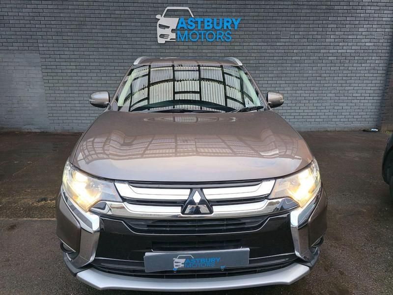 Used Mitsubishi Outlander 147 HP (108 kW) 2017 Brown SUV