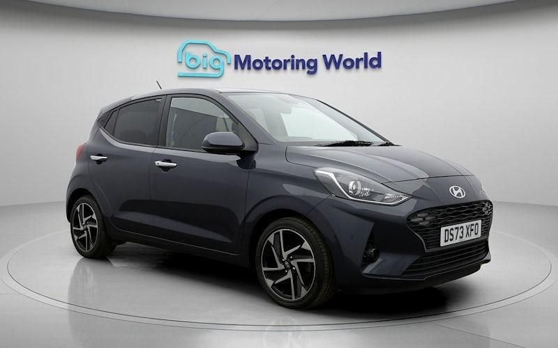 Used Hyundai i10 Premium 67 HP (49 kW) 2023 Grey Hatchback