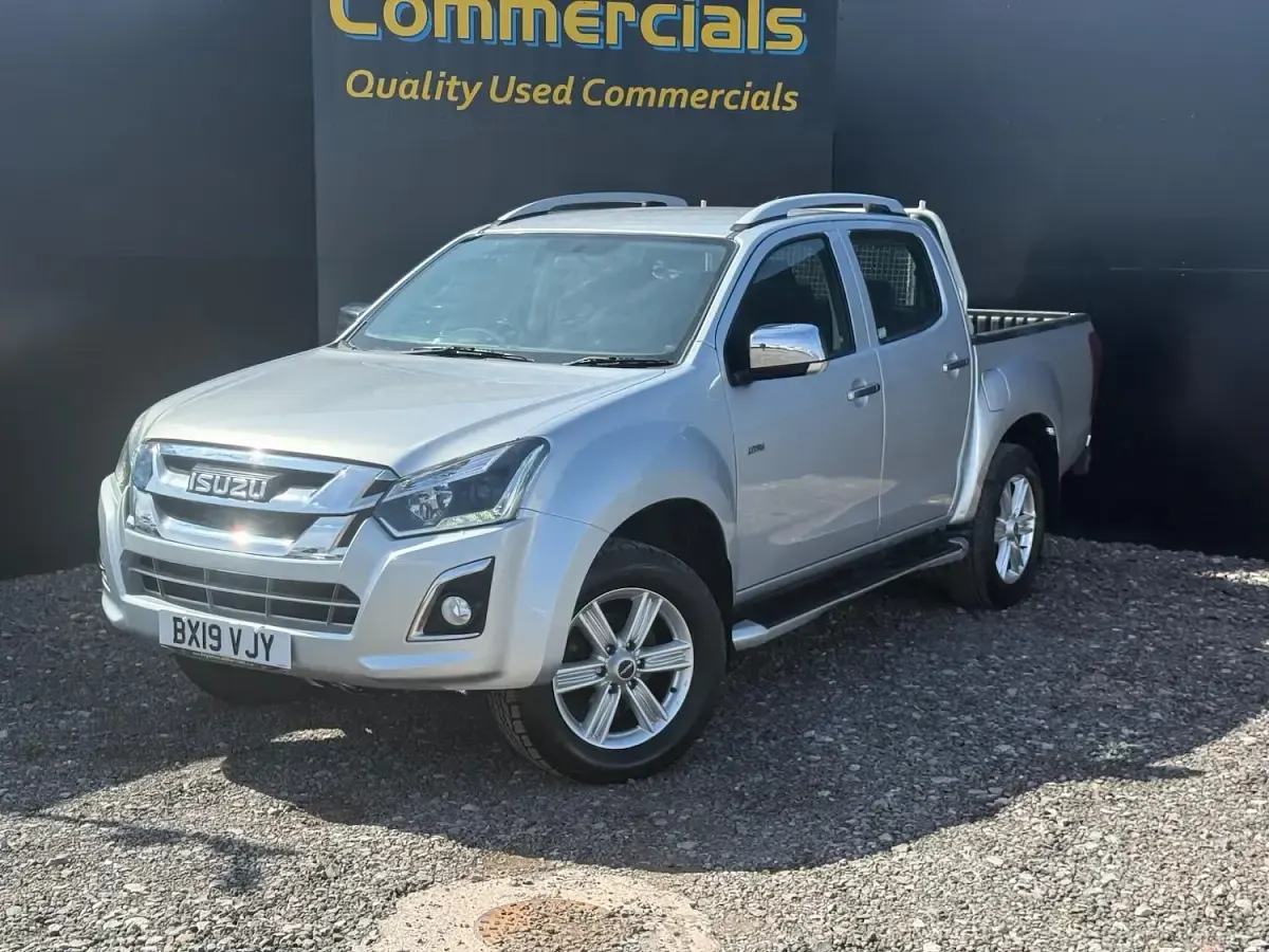 Used Isuzu D-Max 164 HP (120 kW) 2019 Silver Pickup
