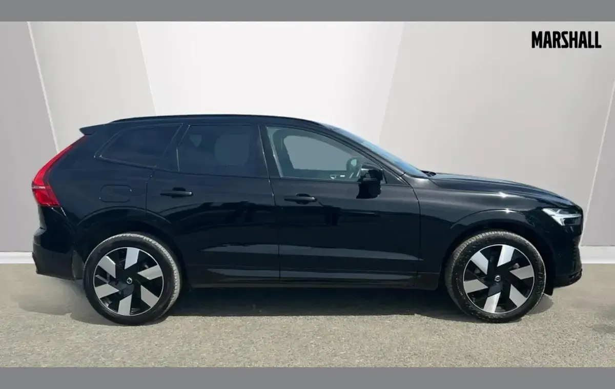 Usado Volvo XC60 Ultimate 455 HP (334 kW) 2023 Preto SUV