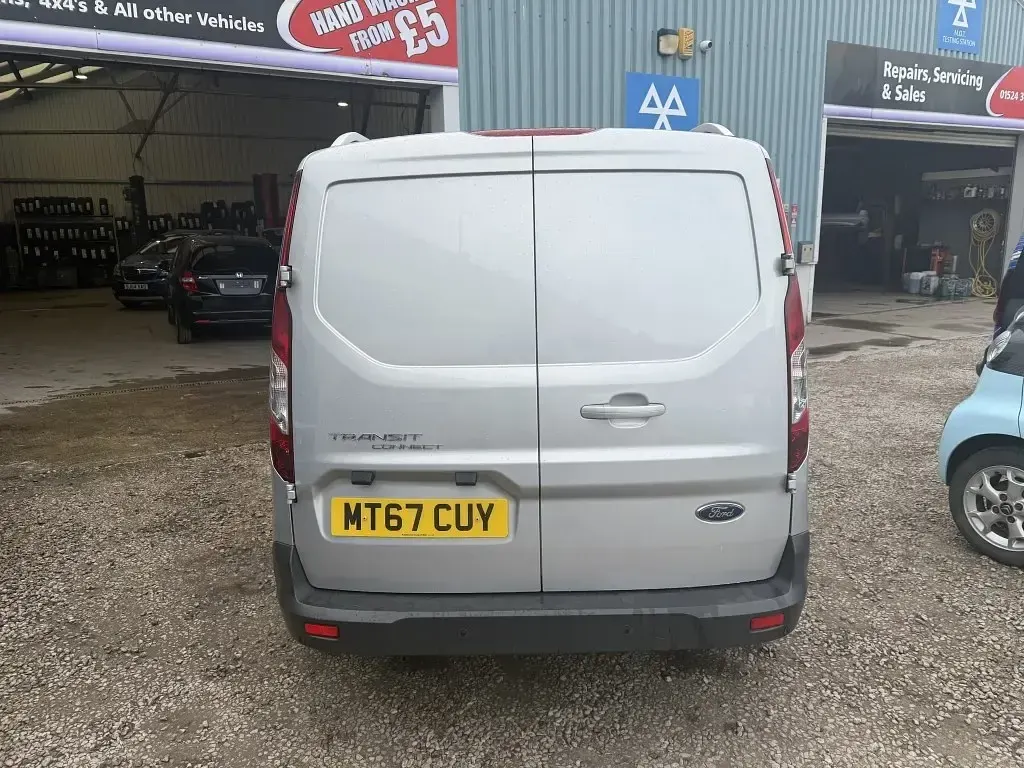 Second-hand Ford Transit Connect Limited 120 CP (88 kW) 2017 Argintiu Monovolum