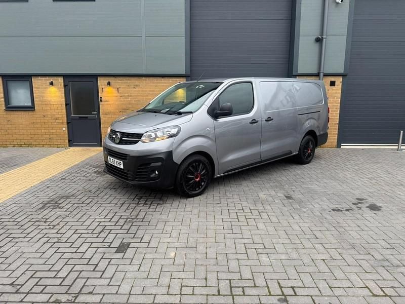 Used Vauxhall Vivaro 120 HP (88 kW) 2020 Grey MPV