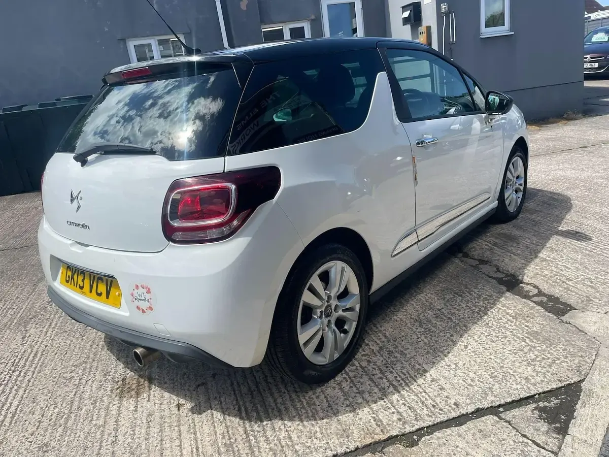 Used Citroën DS3 Style 2013 White Hatchback