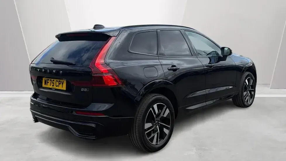 Used Volvo XC60 Plus 247 HP (181 kW) 2025 Black SUV