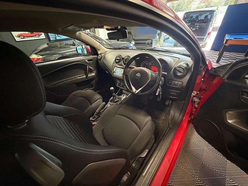 Used Alfa Romeo MiTo 105 HP (77 kW) 2018 Red Hatchback