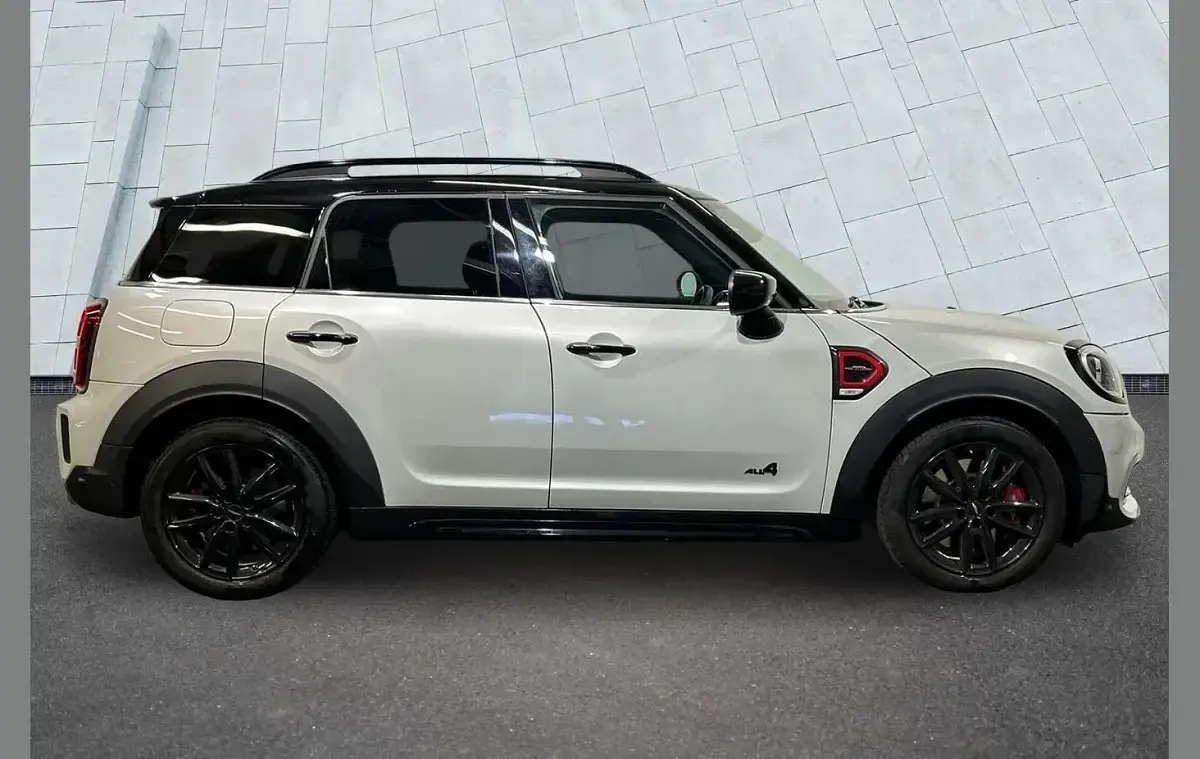 Used Mini John Cooper Works Countryman 302 HP (222 kW) 2022 Silver SUV