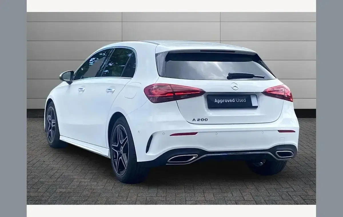 Begagnad Mercedes A200 Executive 161 HK (118 kW) 2025 Vit Halvkombi