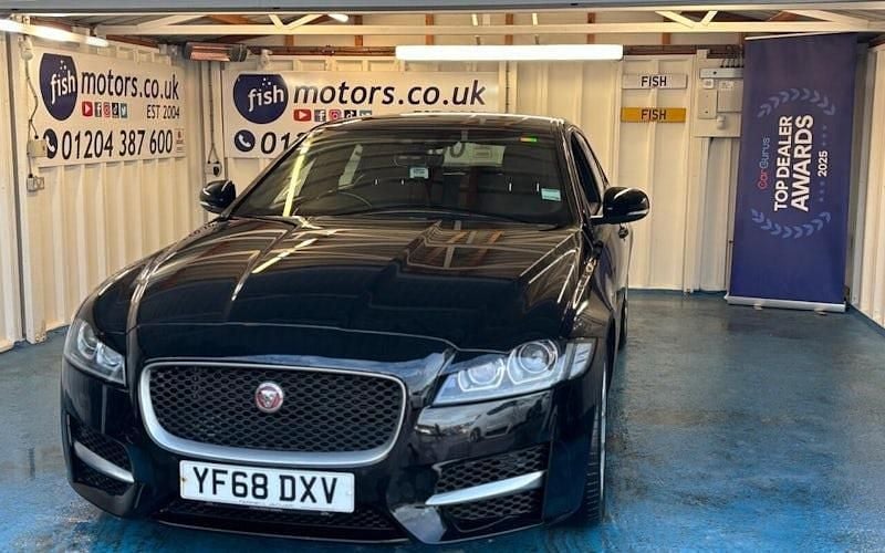 Used Jaguar XF R-Sport 250 HP (183 kW) 2020 Sedan