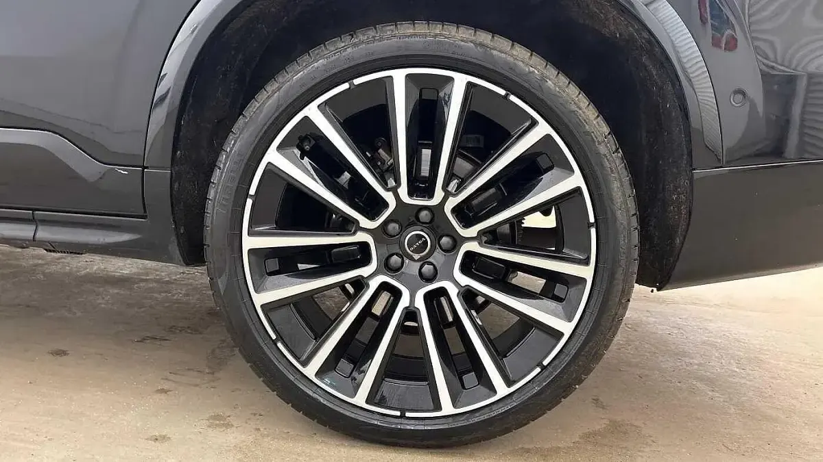 Used Volvo XC90 Ultra 455 HP (334 kW) 2025 Black SUV