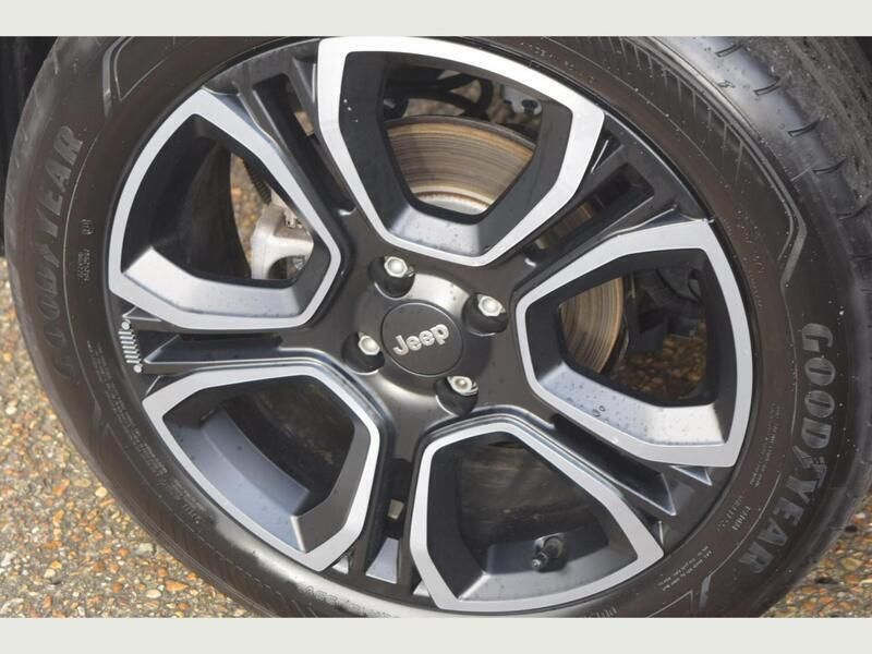 Black Used 2023 Jeep Avenger EV SUV | £20,995 (Fair price) - Image 1/4