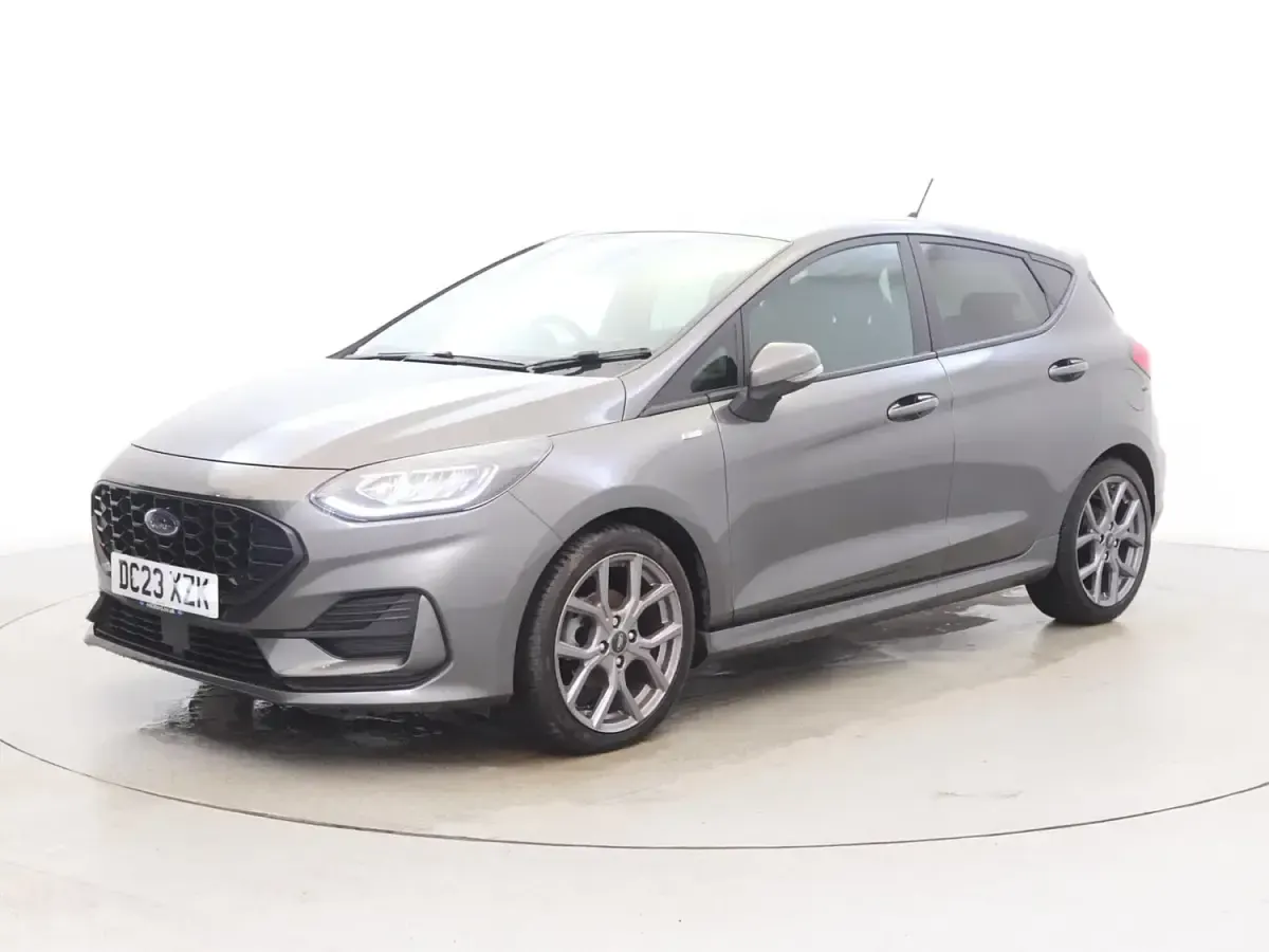 Usado Ford Fiesta ST-Line 2023 Gris Utilitario