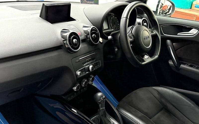 Used Audi A1 Sportback Black Edition 150 HP (110 kW) 2017 White Hatchback