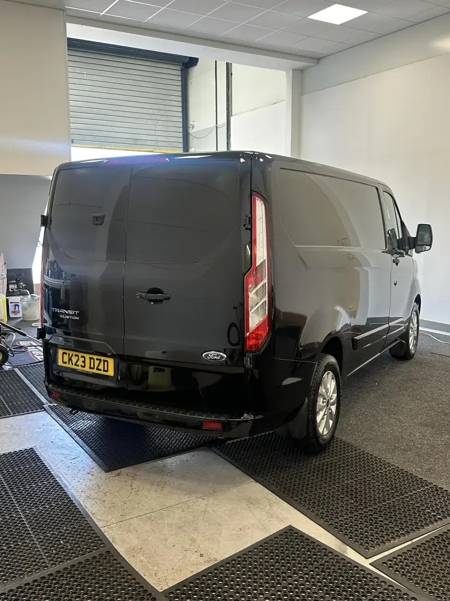Used Ford Transit Custom Limited 130 HP (95 kW) 2023 Black Van