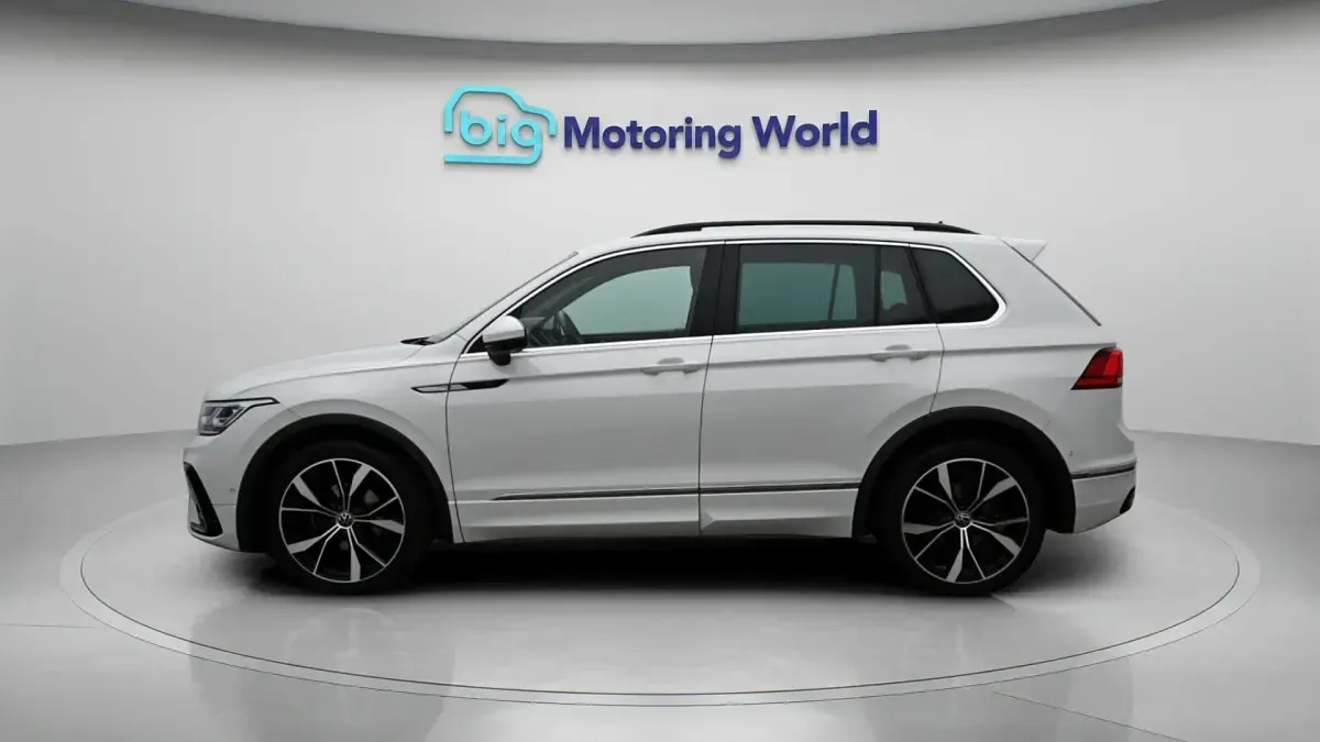 Używany VW Tiguan R-line 150 KM (110 kW) 2023 Biały SUV