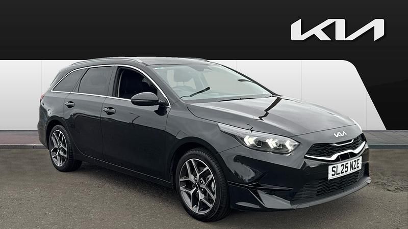 Used 2025 Kia Ceed 3 Estate | £20,315 (Fair price) - Image 1/3