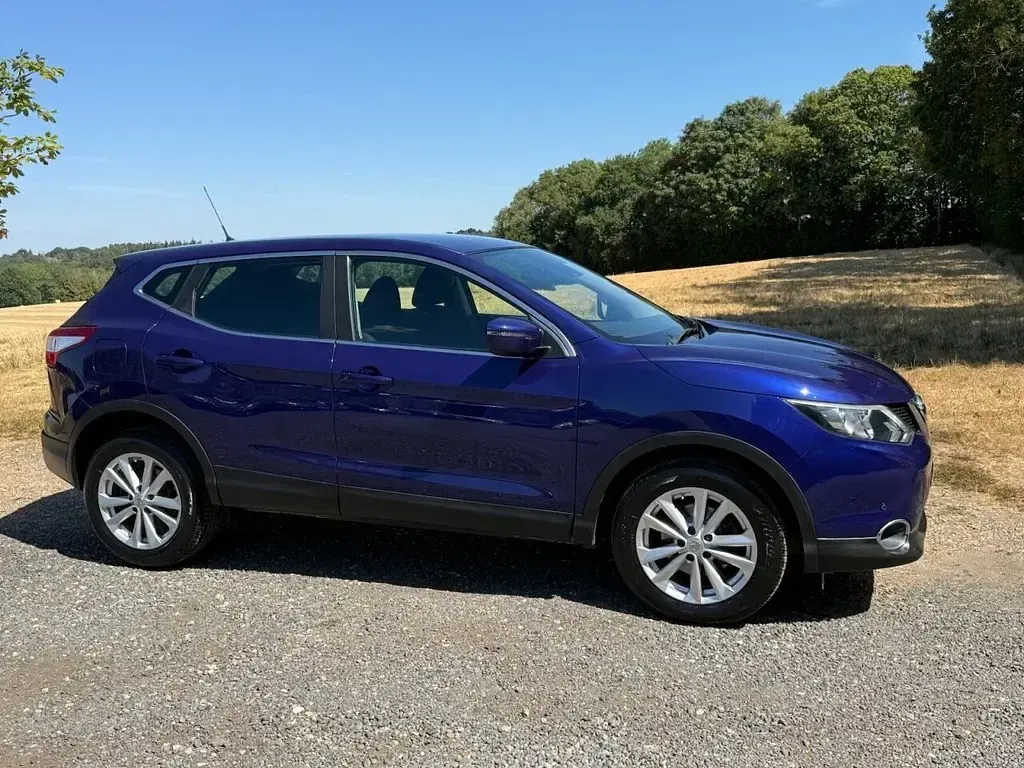 Used Nissan Qashqai Acenta 115 HP (84 kW) 2015 Blue SUV