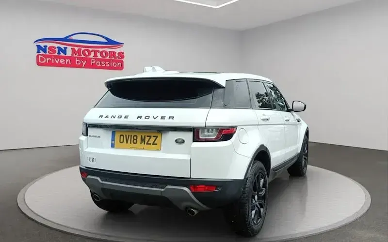 Used Land Rover Range Rover evoque SE 179 HP (131 kW) 2018 White SUV
