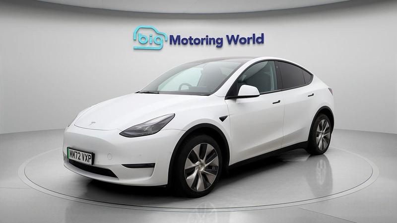Used Tesla Model Y Long Range AWD 378 kW (514 HP) 2022 White SUV
