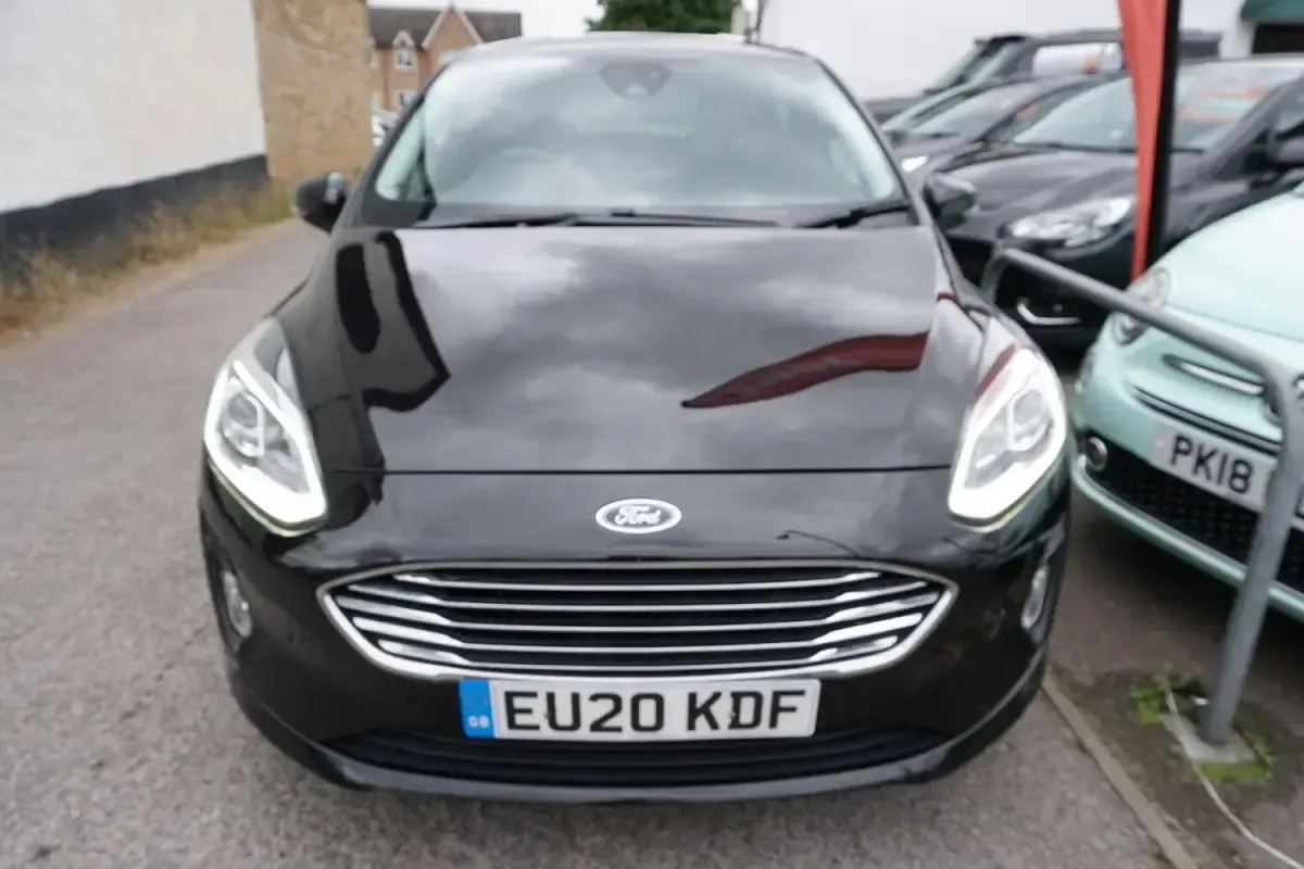 Used Ford Fiesta Titanium 100 HP (73 kW) 2020 Black Hatchback