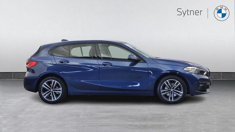 Used BMW 118 Sport Line 134 HP (98 kW) 2024 Blue Hatchback